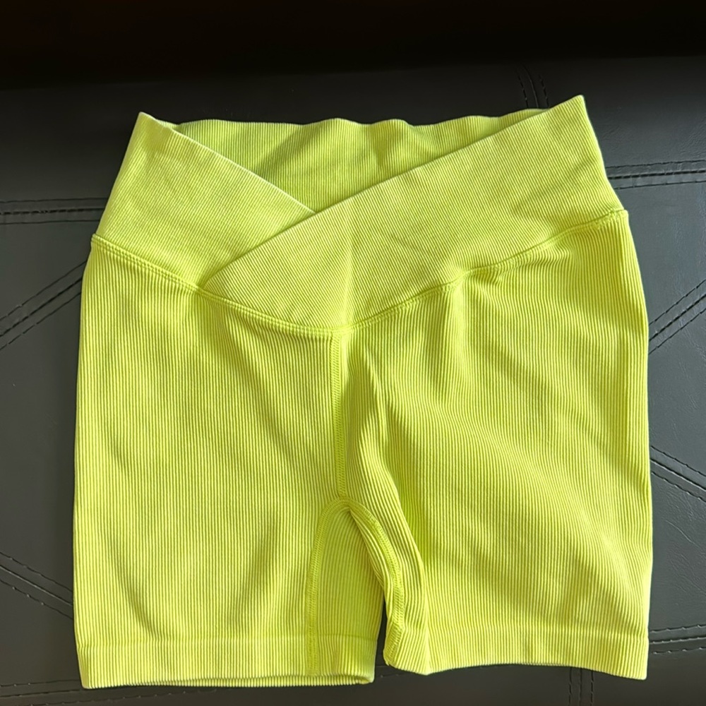 JoyLab workout shorts 💚 medium 💚 never worn
